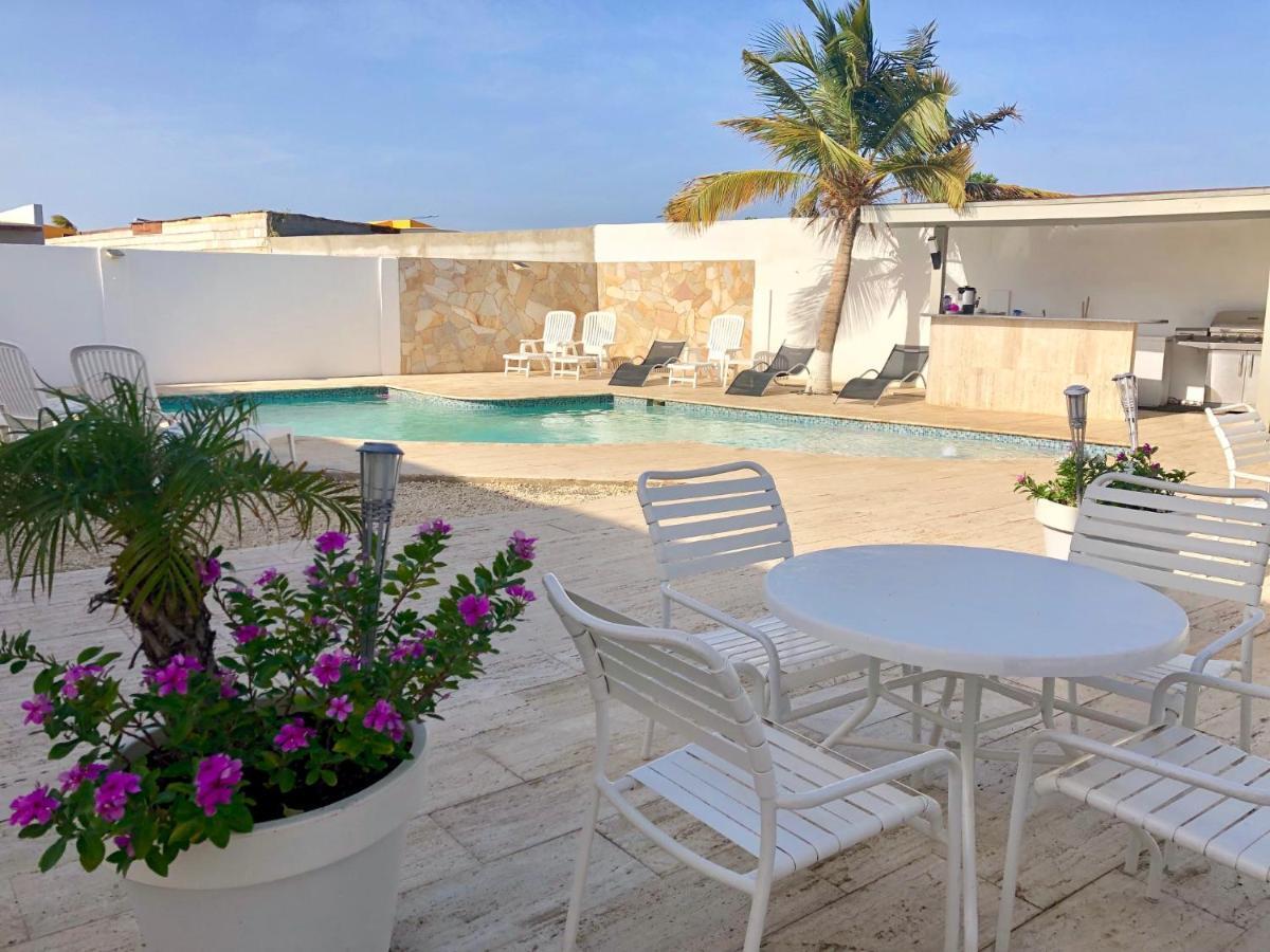 Genesis Apartments Palm Beach Kültér fotó